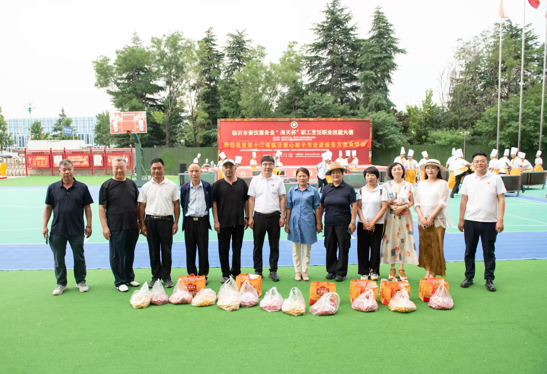 第十二届临沂爱心粽子节在临沂新东方烹饪学校圆满举办!